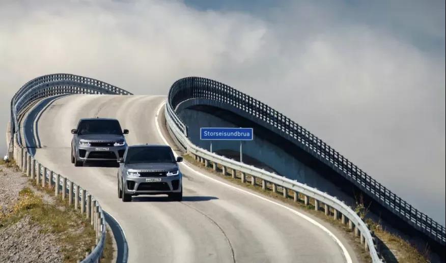 No Time to Die, Jaguar Land Rover’s Bad Side