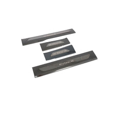 Cargar imagen en el visor de la galería, NINTE inside Door Sill Plate for Land Rover Range Rover Evoque 2020